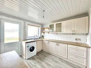 Photo 13- click for photo gallery